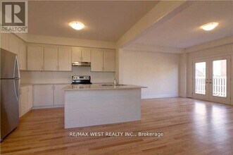 118 Emily Anna St in Vaughan, ON - Building Photo - Building Photo