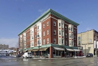 Water Street Apartments in Milwaukee, WI - Building Photo - Building Photo