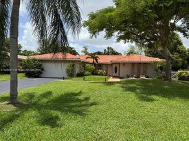 1328 NW 86th Way in Coral Springs, FL - Building Photo