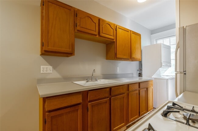 property at 806 Winbern St