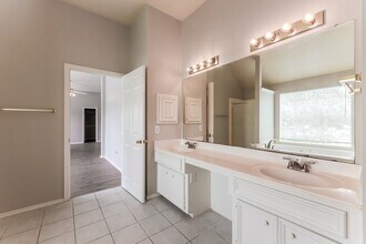 9926 Murray Landing in Missouri City, TX - Foto de edificio - Building Photo