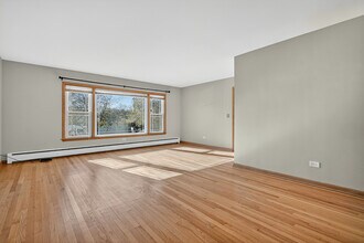 6408 W Raven St in Chicago, IL - Building Photo - Building Photo