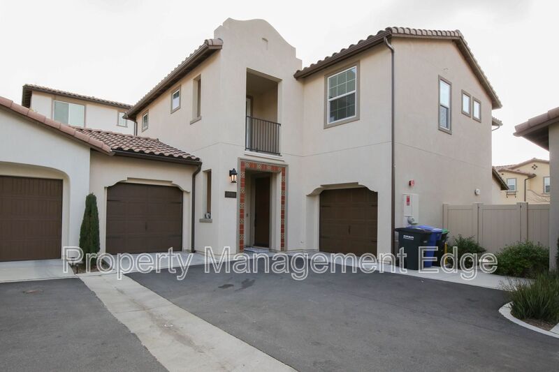 45314 Via Vela in Temecula, CA - Building Photo
