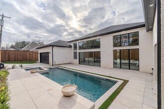 11314 Hillcrest Rd in Dallas, TX - Building Photo - Building Photo