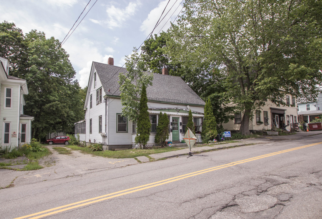 42 Gage St in Augusta, ME - Building Photo