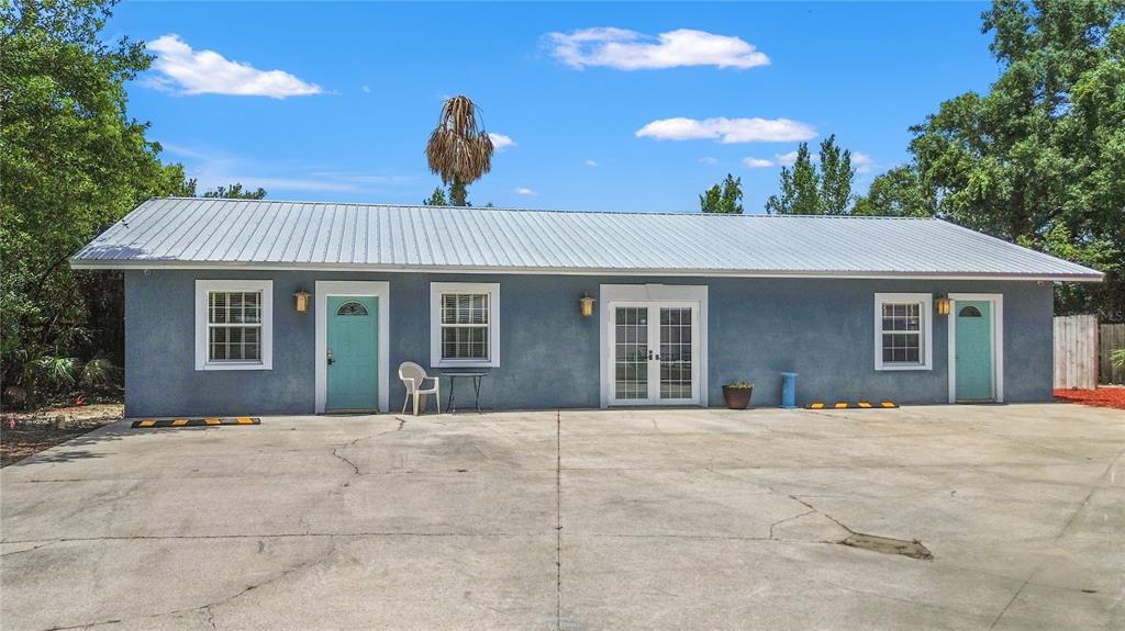 6517 Dimarco Rd in Tampa, FL - Building Photo