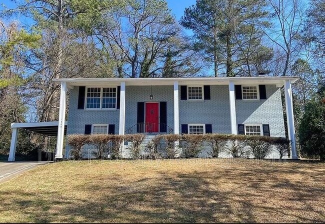 property at 1400 Cornwall Rd
