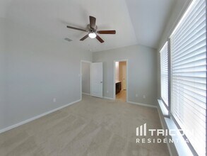 8906 Holland Pk in Converse, TX - Building Photo - Building Photo