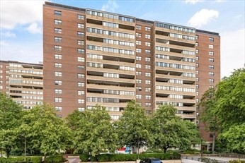 2 Hawthorne Pl, Unit 5K