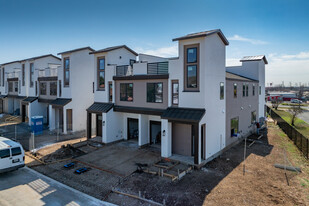 5142-5143 Northtrail Dr in San Antonio, TX - Building Photo