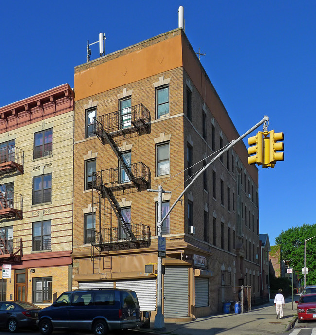 190 Utica Ave in Brooklyn, NY - Foto de edificio - Building Photo