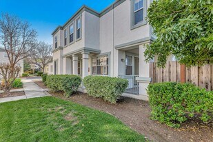 929 Monarch Cir in San Jose, CA - Building Photo