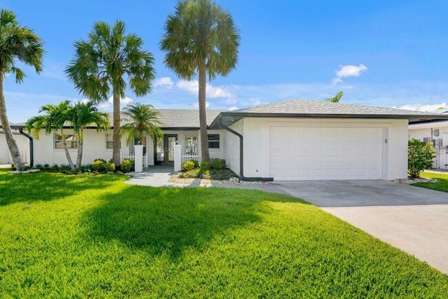 property at 3924 Versailles Dr
