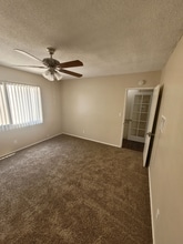 260 N Oak Ave in Pasadena, CA - Building Photo - Building Photo