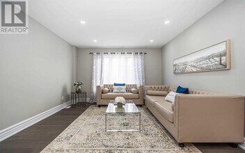 45 Dellano St in Markham, ON - Building Photo - Building Photo