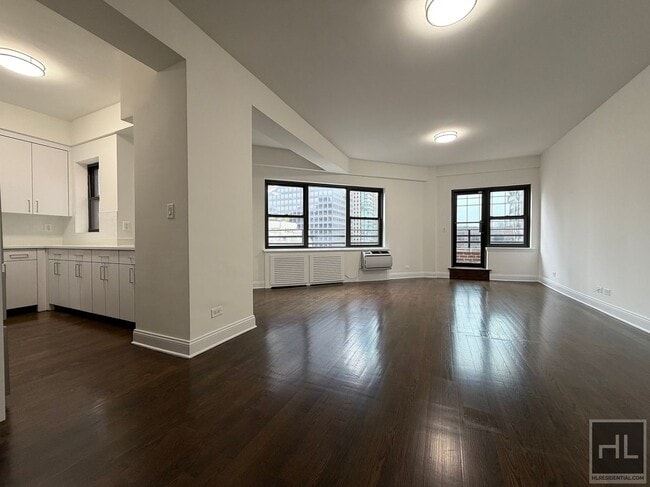 EAST 57 STREET, Unit PHB