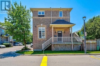 5535-5535 Glen Erin Dr in Mississauga, ON - Building Photo - Building Photo