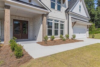 7043 Foundry Dr in Woodstock, GA - Building Photo - Building Photo