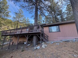 1521 Lassen Way in Pine Mountain Club, CA - Building Photo