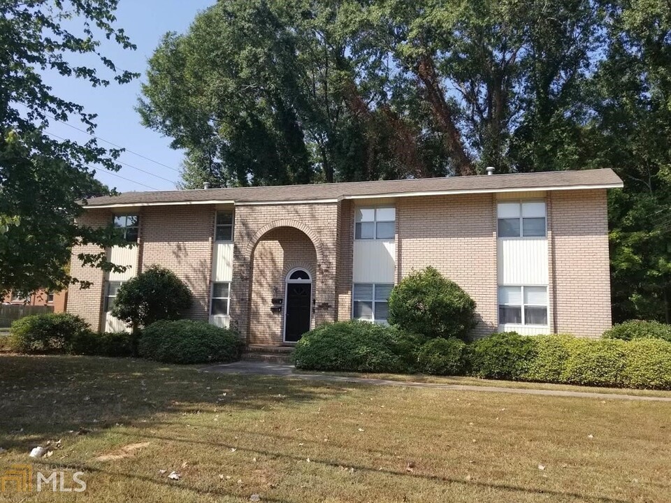 2 Carmichael St, Unit 2 in Newnan, GA - Building Photo