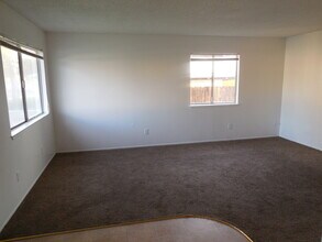 7151 Dean St in Winton, CA - Building Photo - Building Photo