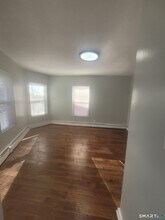 2304 Barnum Ave in Stratford, CT - Foto de edificio - Building Photo