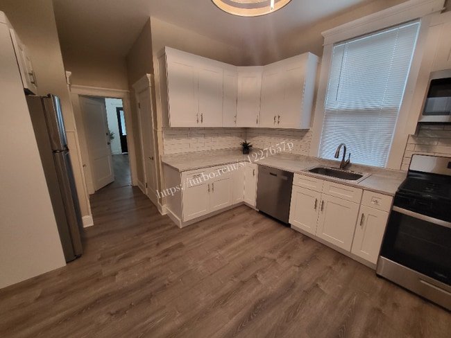 254 Woodbridge Ave, Unit 1 in Woodbridge Township, NJ - Building Photo - Building Photo