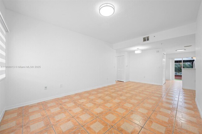 3378 W 80th St in Hialeah, FL - Building Photo - Building Photo