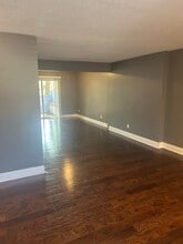 8175 Monrovia St in Lenexa, KS - Building Photo - Building Photo