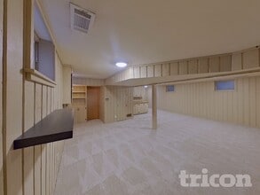 13408 Colfax Ave S in Burnsville, MN - Foto de edificio - Building Photo