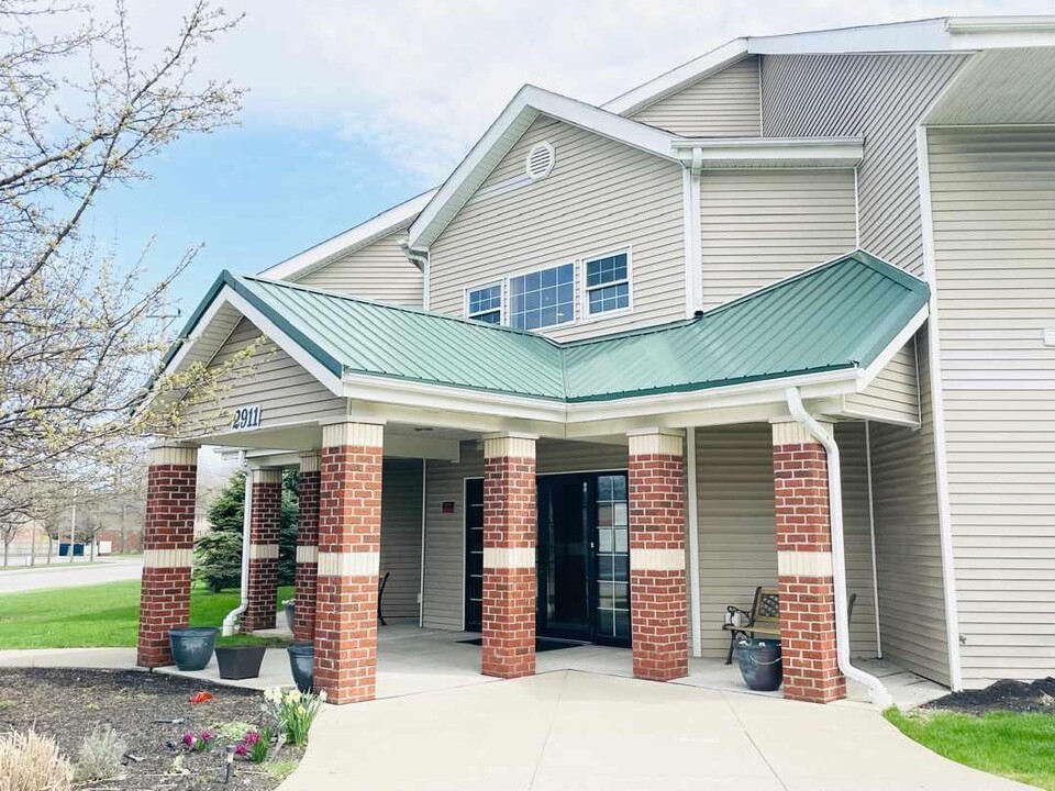 Parkview Senior Apartments in Buffalo, NY - Building Photo