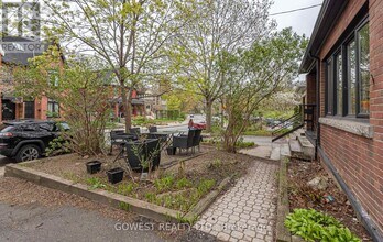 312-312 Quebec Ave in Toronto, ON - Building Photo - Building Photo