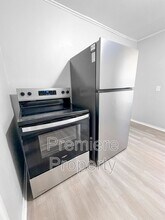 1537 S Willow Ave in Independence, MO - Building Photo - Building Photo