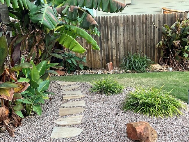 104 Granville Ct in Jarrell, TX - Building Photo - Building Photo