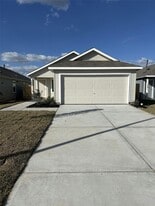 1225 Charlotte Wy in Wharton, TX - Building Photo