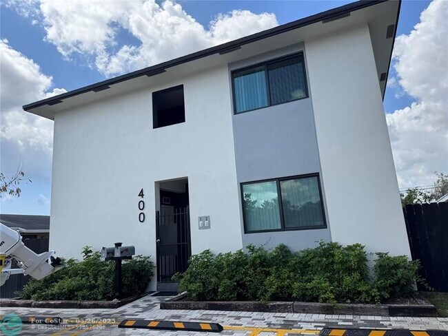 400 NE 30th St in Pompano Beach, FL - Building Photo - Building Photo