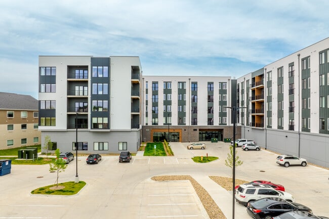 The Grant in Omaha, NE - Foto de edificio - Building Photo