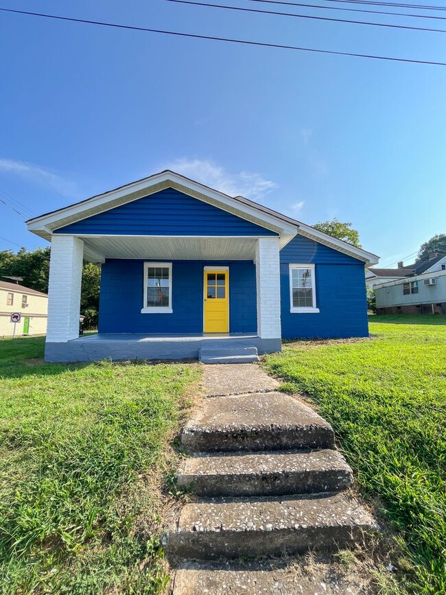 201 School St in Duncan, SC - Building Photo - Building Photo