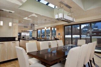 601 S W End St in Aspen, CO - Building Photo - Building Photo