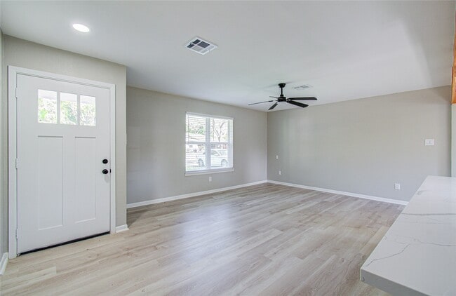 411 Oaklawn St in League City, TX - Building Photo - Building Photo