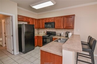 1001 Krenek Tap Rd in College Station, TX - Building Photo - Building Photo