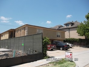 Los Arcos Apartments in Houston, TX - Building Photo - Building Photo