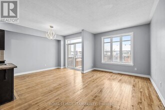 943 Klondike Rd in Ottawa, ON - Building Photo - Building Photo