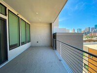 2401 Crawford St photo'