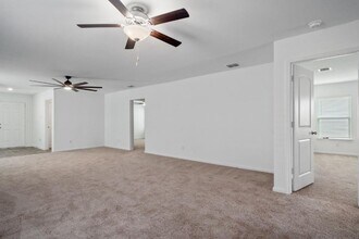 3878 Trail de Paris in New Braunfels, TX - Building Photo - Building Photo