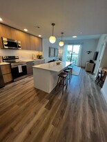 54 NW 32nd St, Unit A1 in Miami, FL - Building Photo