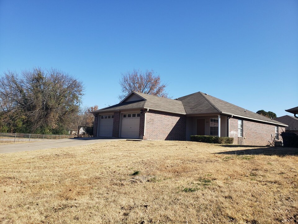 5001-5003 S 30th St in Fort Smith, AR - Building Photo