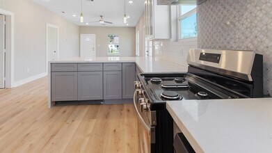2718 Gano St in Houston, TX - Building Photo - Building Photo