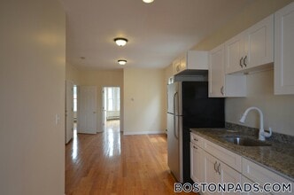 16 Chelsea St, Unit 2 in Boston, MA - Foto de edificio - Building Photo