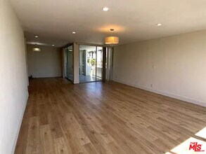 9221 Charleville Blvd in Beverly Hills, CA - Building Photo - Building Photo